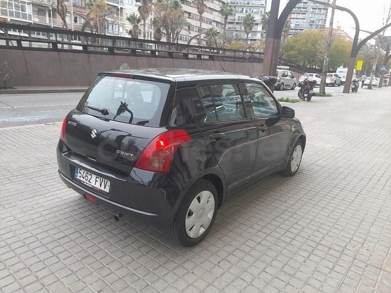 Usado Suzuki Swift GL 92 CV (67 kW) 2007 Negro Utilitario
