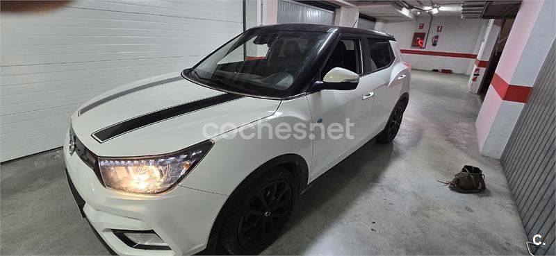 Usado Ssangyong (KGM) Tivoli Limited 115 CV (84 kW) 2019 Blanco SUV