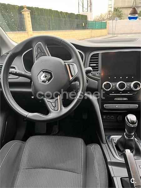 Usado Renault Mégane GrandTour Business 115 CV (84 kW) 2022 Blanco Familiar