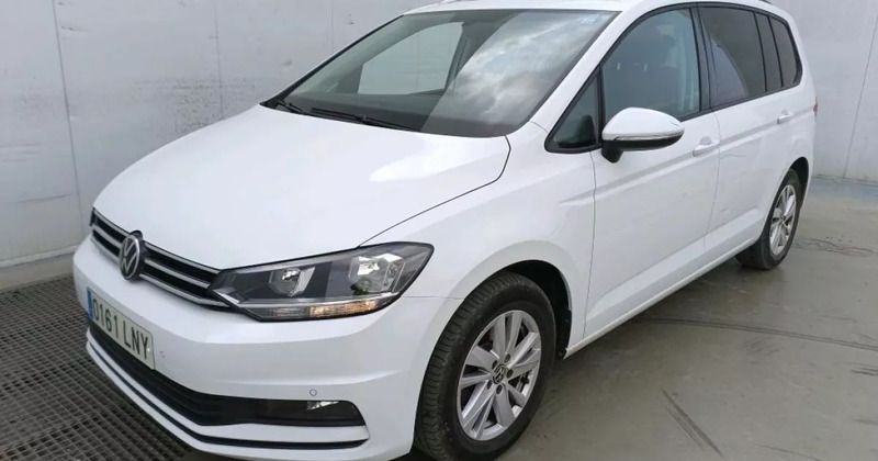Usado 2021 VW Touran Advance Monovolumen | 24.590 € (Buen precio) - Imagen 1/4