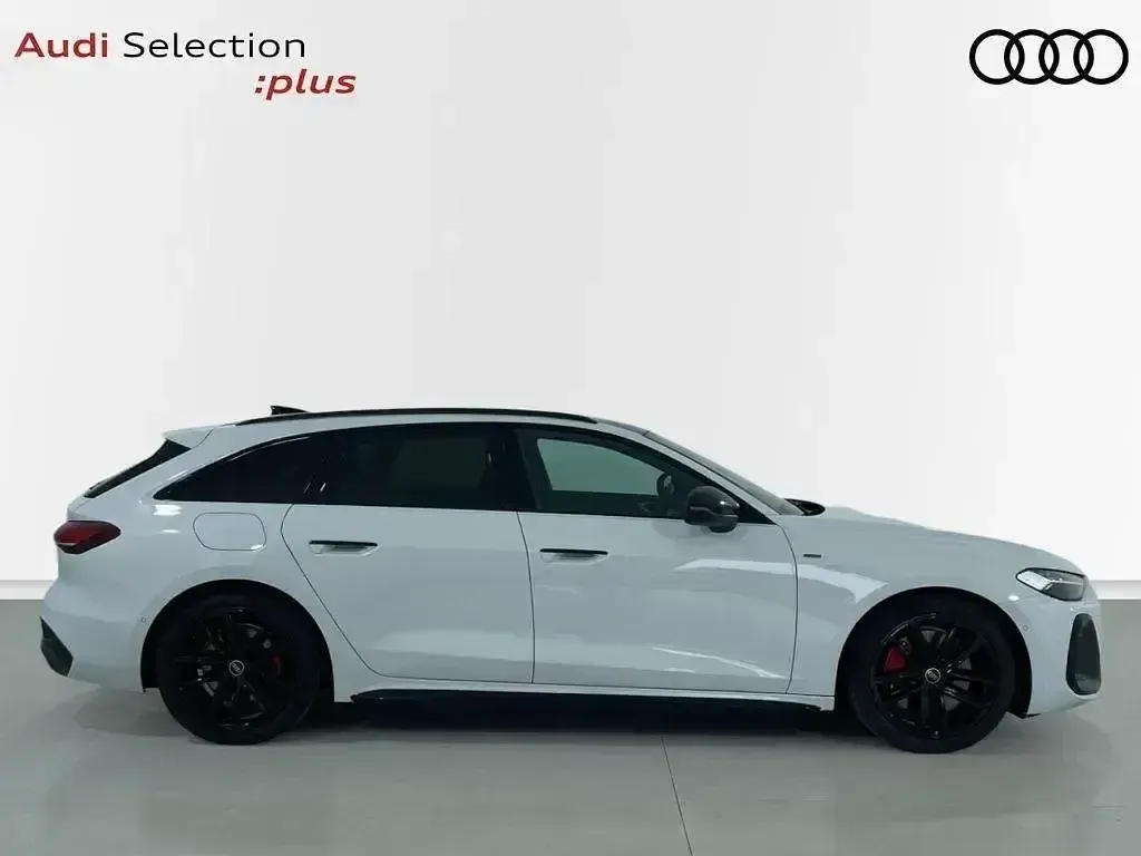 Usado Audi A5 Ambiente 299 CV (219 kW) 2025 Blanco Familiar