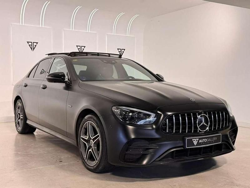 Usado Mercedes E300 306 CV (225 kW) 2021 Plateado Berlina