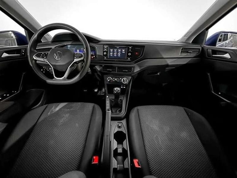 Usado VW Polo Trendline 95 CV (69 kW) 2022 Azul Utilitario