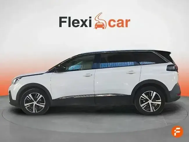 Usado Peugeot 5008 Active 130 CV (95 kW) 2021 Blanco Monovolumen