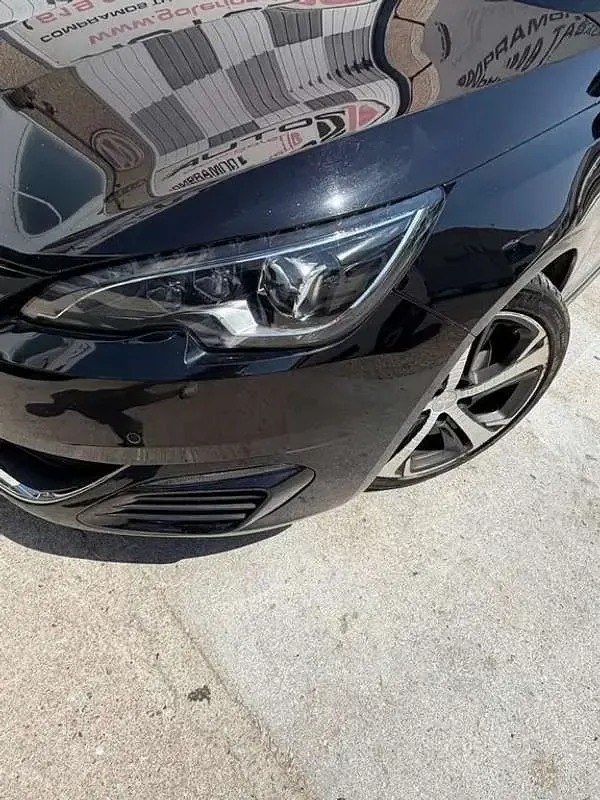 Usado Peugeot 308 GTi 179 CV (131 kW) 2015 Negro Berlina