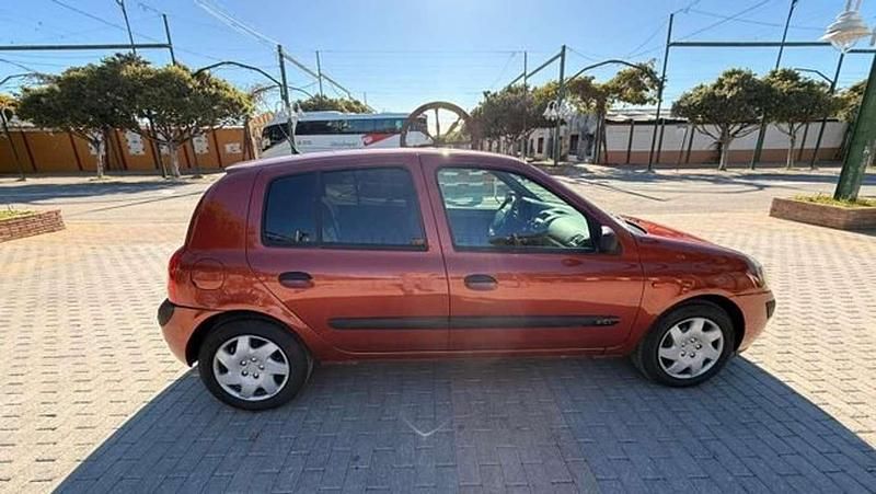 Usado Renault Clio II Expression 80 CV (58 kW) 2004 Burdeos Utilitario