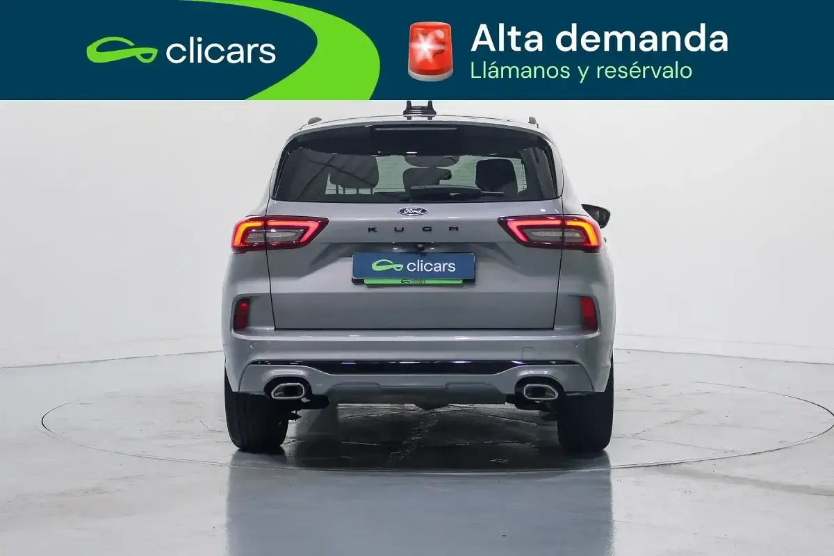 Usado Ford Kuga ST-Line 150 CV (110 kW) 2025 Gris / plata SUV