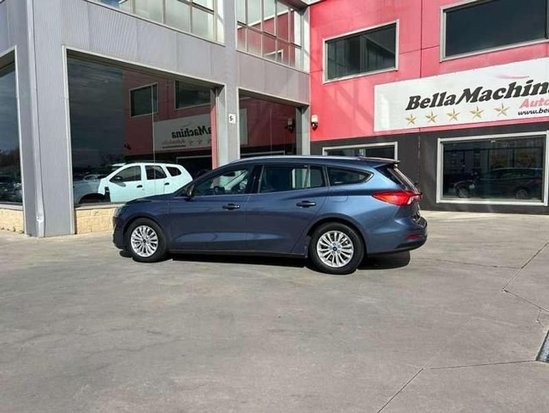 Usado Ford Focus Titanium 120 CV (88 kW) 2020 Azul Utilitario