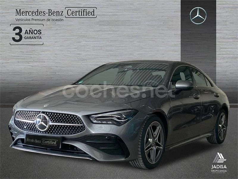 Gris / plata Usado 2024 Mercedes CLA200 Berlina | 38.990 € (Precio justo) - Imagen 1/4