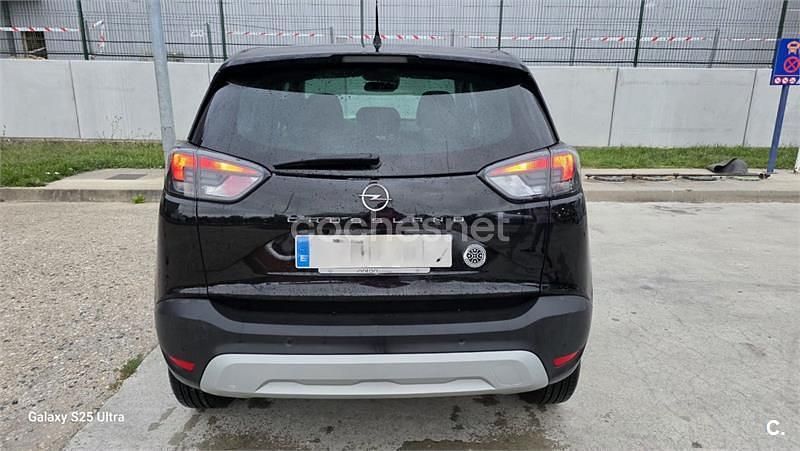 Usado Opel Crossland X Edition 110 CV (80 kW) 2024 Negro SUV