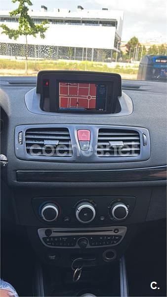 Usado Renault Mégane Dynamique 105 CV (77 kW) 2010 Negro Berlina