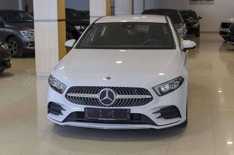 Begagnad Mercedes A200 150 HK (110 kW) 2020 Vit Halvkombi