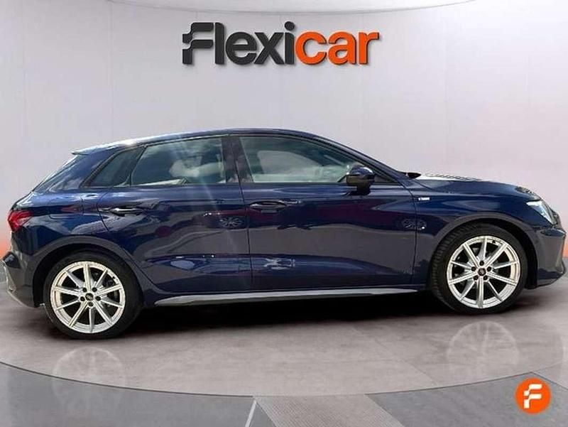 Usado Audi A3 S-Line 150 CV (110 kW) 2023 Azul Berlina