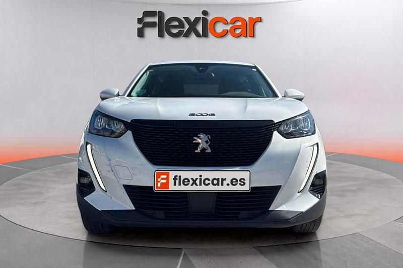 Usado Peugeot 2008 Active 110 CV (80 kW) 2020 Blanco SUV