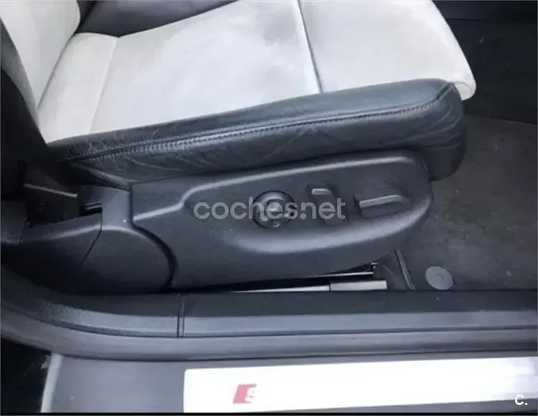 Usado Audi S4 344 CV (253 kW) 2006 Negro Berlina
