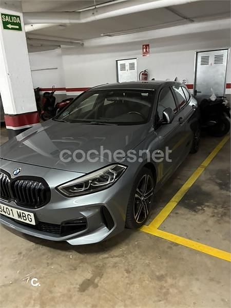 Usado BMW 118 136 CV (100 kW) 2022 Gris / plata Utilitario