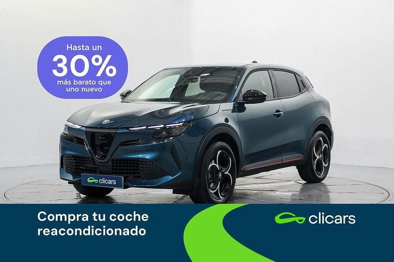 Azul Usado 2024 Alfa Romeo Junior Edizione Speciale SUV | 27.490 € (Precio justo) - Imagen 1/4
