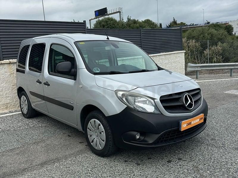 Usado Mercedes Citan 109 90 CV (66 kW) 2015 Granate Familiar