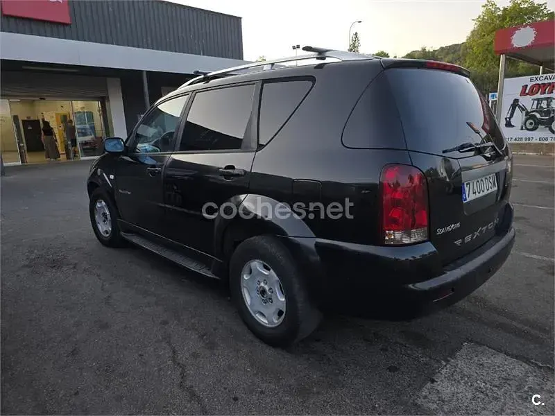 Usado SsangYong Rexton 165 CV (121 kW) 2005 Negro SUV