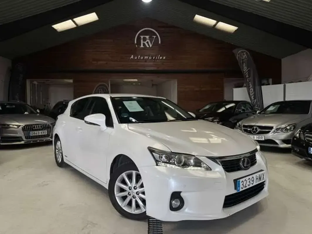 Usado Lexus CT200h Executive Line 136 CV (100 kW) 2012 Blanco Utilitario