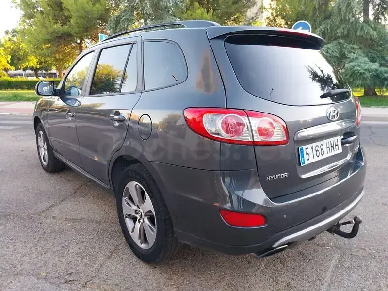 Usado Hyundai Santa Fe Style 197 CV (144 kW) 2012 Gris / plata SUV