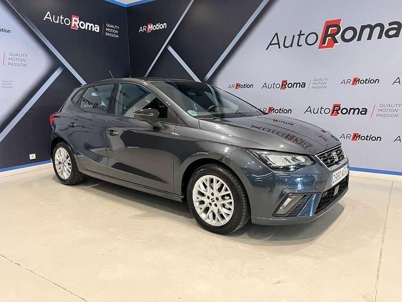 Gris Usado 2024 Seat Ibiza FR Utilitario | 15.950 € (Precio justo) - Imagen 1/4