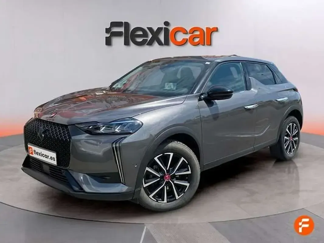 Usado DS Automobiles DS3 Crossback Performance 131 CV (96 kW) 2023 Gris SUV