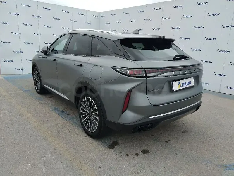 Usado Omoda 9 537 CV (394 kW) 2025 Negro SUV