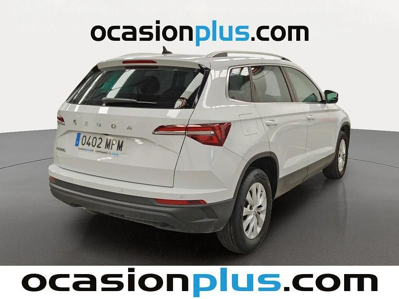 Usado Skoda Karoq Selection 116 CV (85 kW) 2024 Blanco SUV