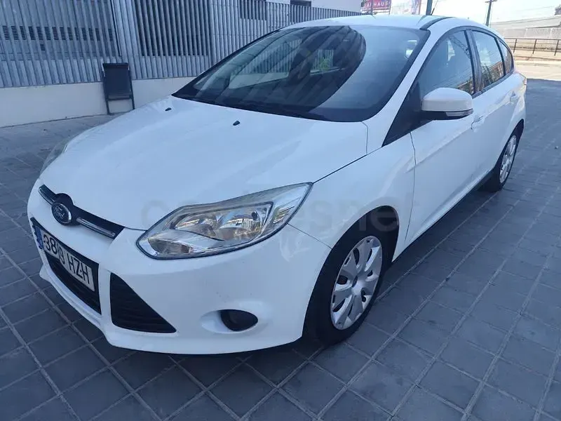 Usado Ford Focus Titanium 115 CV (84 kW) 2014 Blanco Berlina