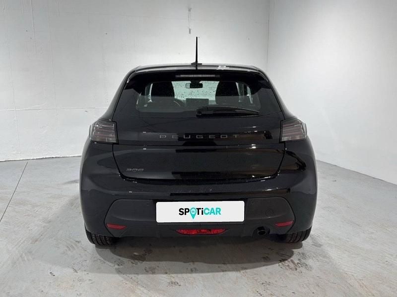 Usado Peugeot 208 Style 100 CV (73 kW) 2025 Negro Utilitario