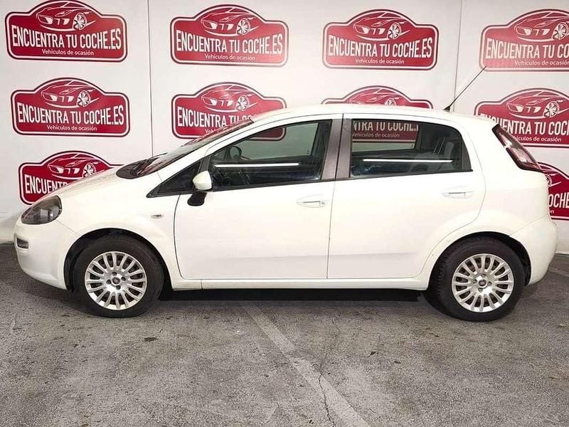 Usado Fiat Punto Pop 75 CV (55 kW) 2013 Blanco Utilitario