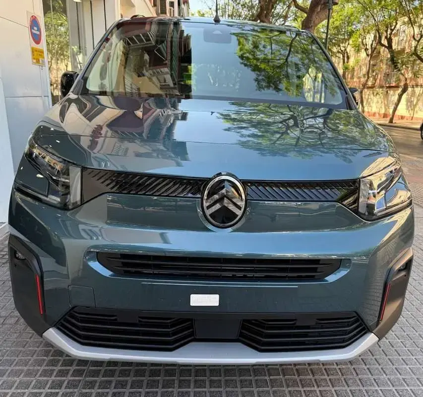 Nuevo Citroën Berlingo 102 CV (75 kW) 2026 Azul Monovolumen