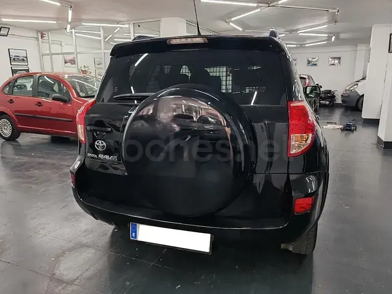 Usado Toyota RAV4 Premium 177 CV (130 kW) 2006 Negro SUV