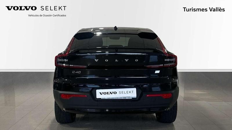 Usado Volvo C40 Core 185 kW (252 CV) 2023 Negro SUV