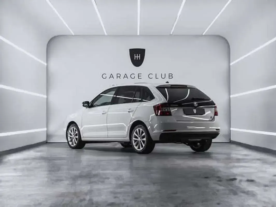 Usado Skoda Rapid Ambition 95 CV (69 kW) 2018 Blanco Utilitario