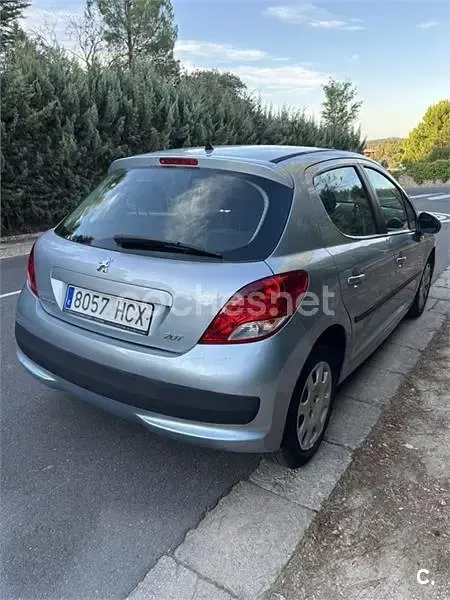 Usado Peugeot 207 Business-Line 75 CV (55 kW) 2011 Azul Berlina
