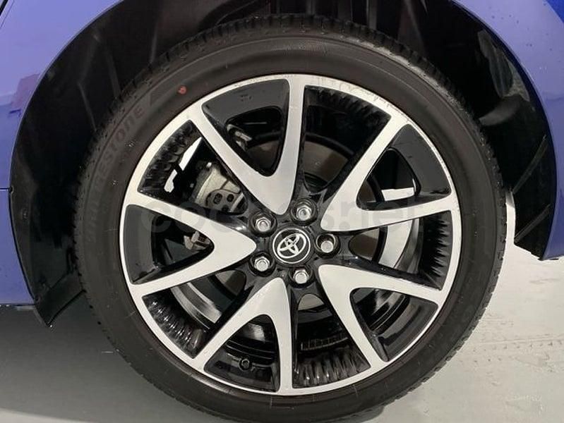 Usado Toyota Yaris Hybrid Style 116 CV (85 kW) 2021 Azul Berlina