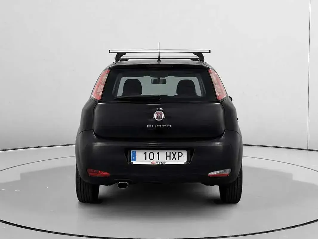 Usado Fiat Punto Easy 67 CV (49 kW) 2014 Negro Utilitario