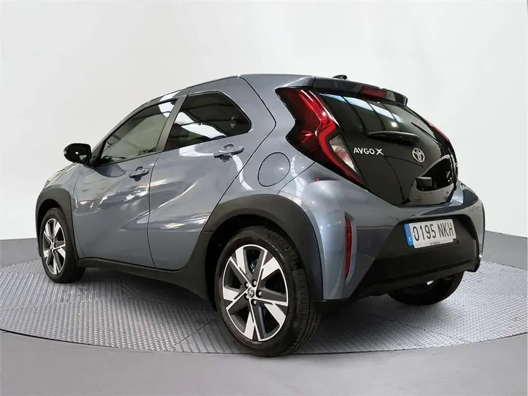 Usado Toyota Aygo X Play 116 CV (85 kW) 2026 SUV