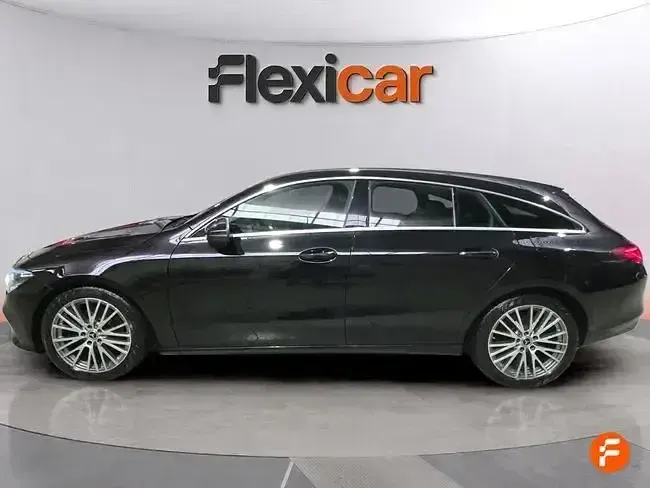 Usado Mercedes CLA220 Shooting Brake 190 CV (139 kW) 2020 Negro Familiar