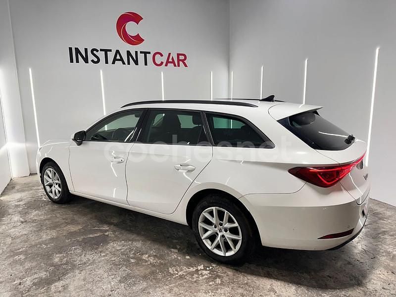 Usado Seat Leon Reference 115 CV (84 kW) 2021 Blanco Familiar