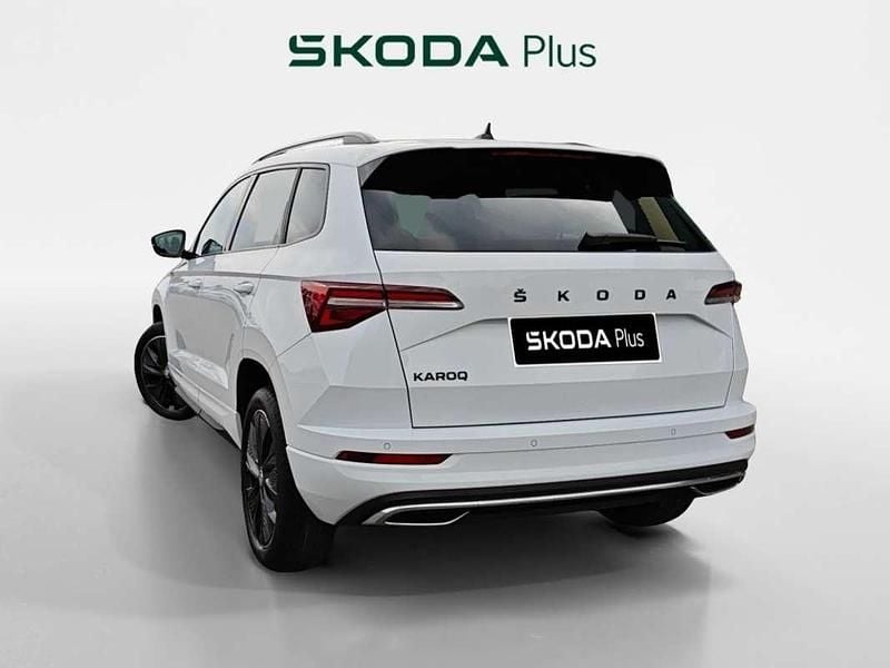 Usado Skoda Karoq SportLine 150 CV (110 kW) 2023 Blanco SUV