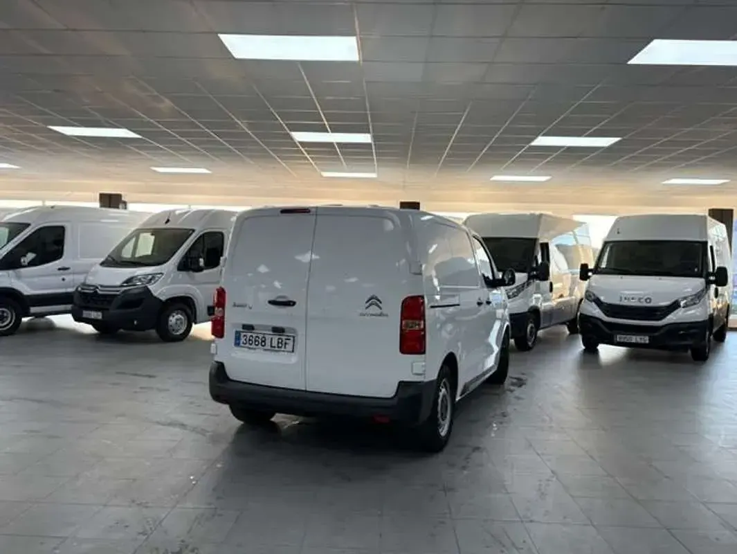 Usado Citroën Jumpy 101 CV (74 kW) 2020 Blanco Monovolumen