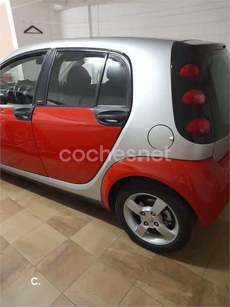 Rojo Usado 2004 Smart ForFour Passion Berlina | 3000 € (Precio justo) - Imagen 1/4