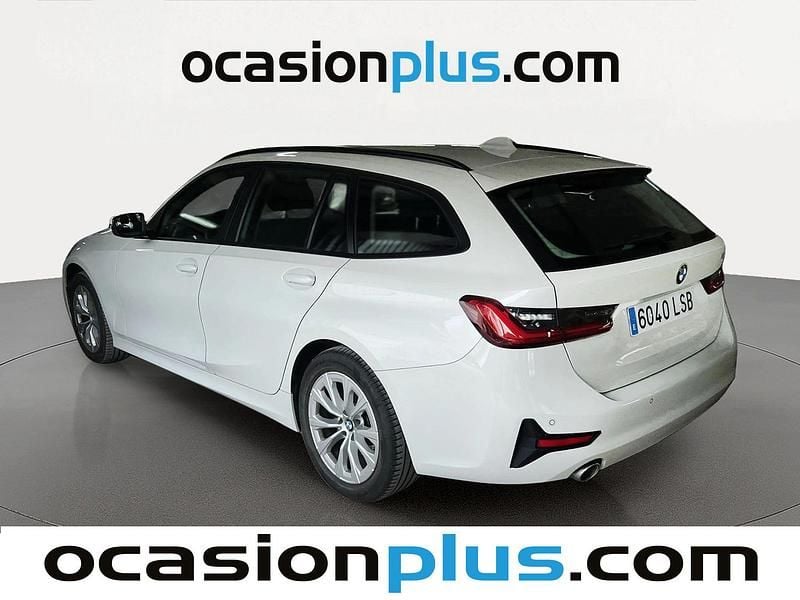 Usado BMW 318 150 CV (110 kW) 2021 Blanco Familiar