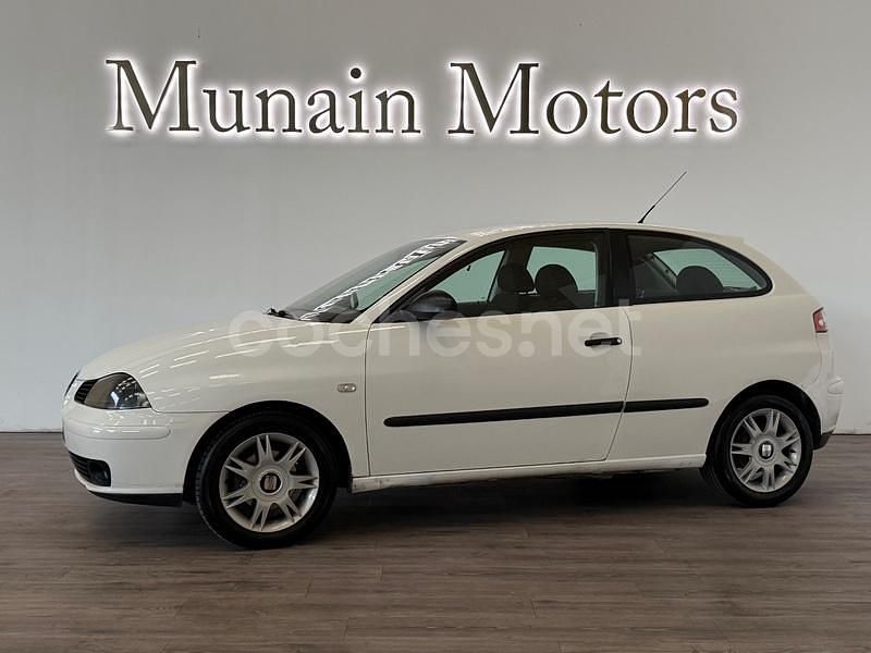 Blanco Usado 2004 Seat Ibiza Sport Berlina | 2990 € (Buen precio) - Imagen 1/4