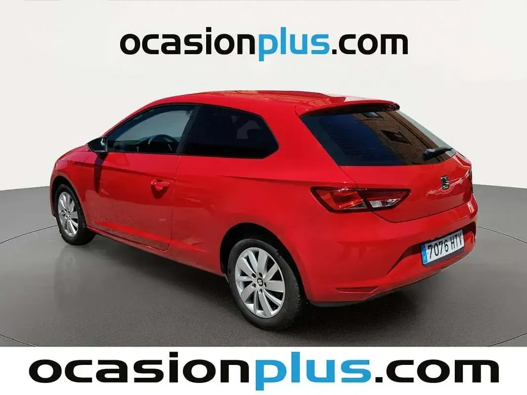 Usado Seat Leon SC Reference 105 CV (77 kW) 2013 Rojo Utilitario