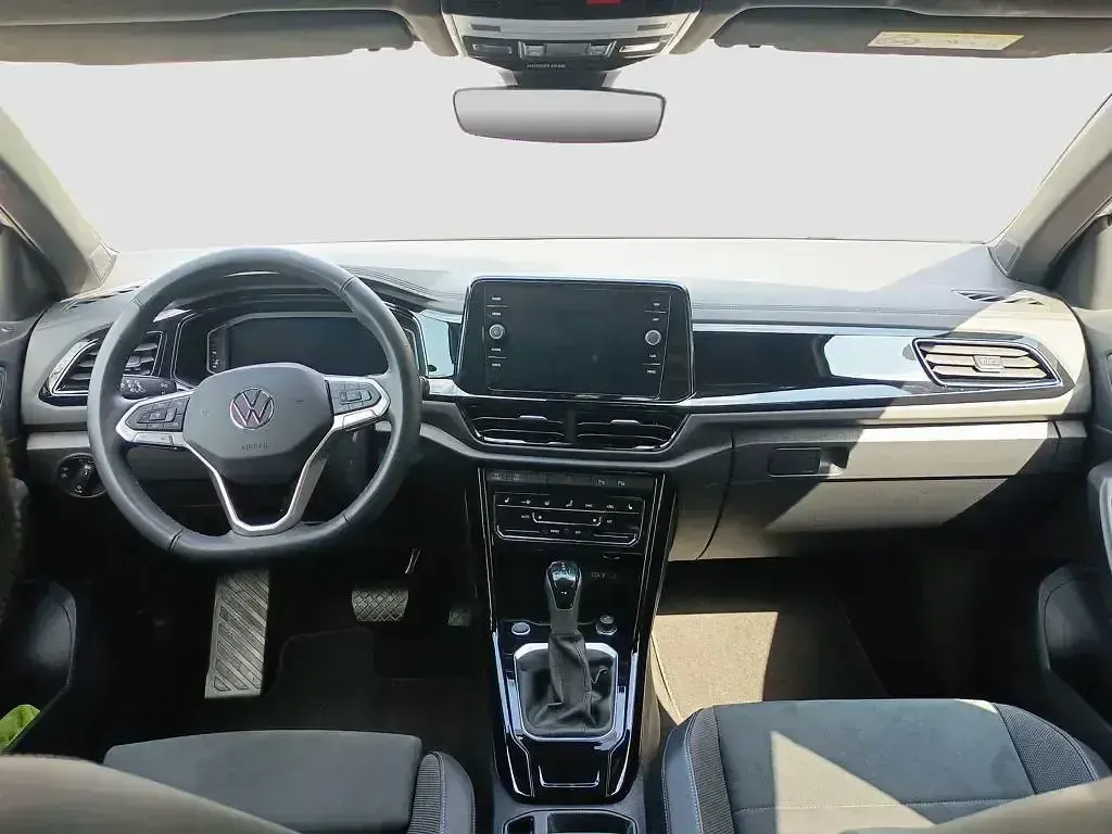 Usado VW T-Roc 150 CV (110 kW) 2025 Blanco SUV