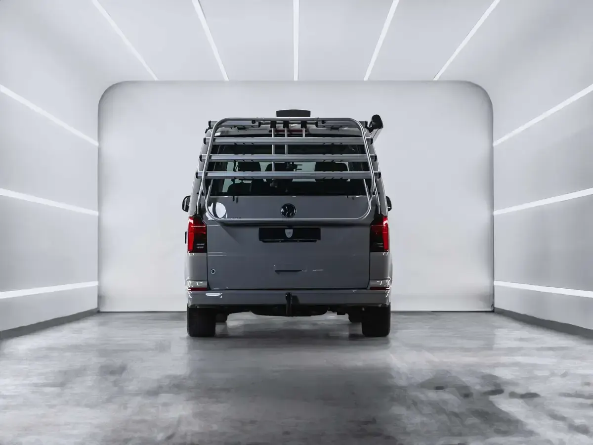 Usado VW California Beach 150 CV (110 kW) 2023 Gris Van